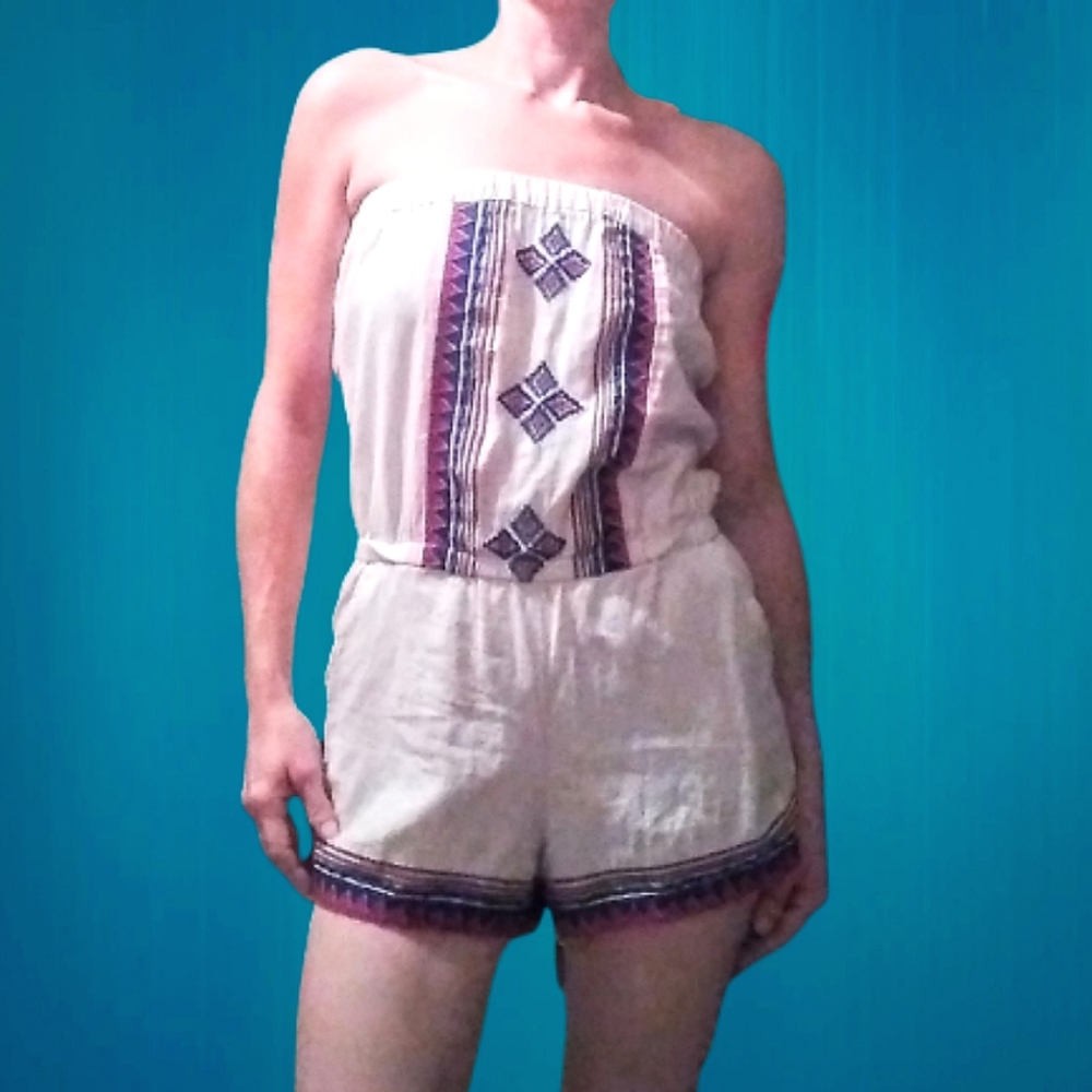 Strapless Tribal Design Romper